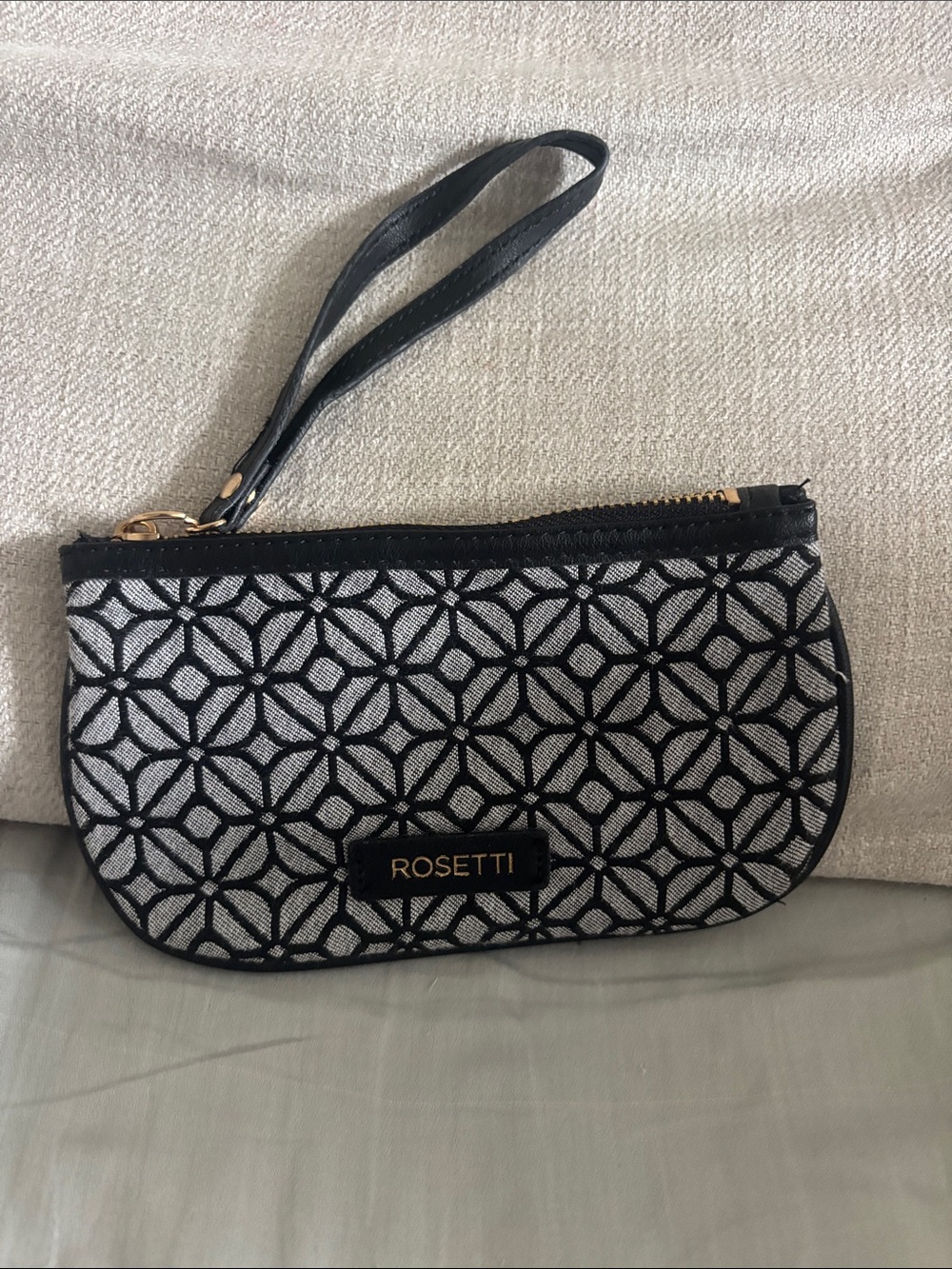 Rossetti Wristlet